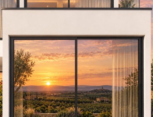Ventanas Abisagras y Correderas Cortizo